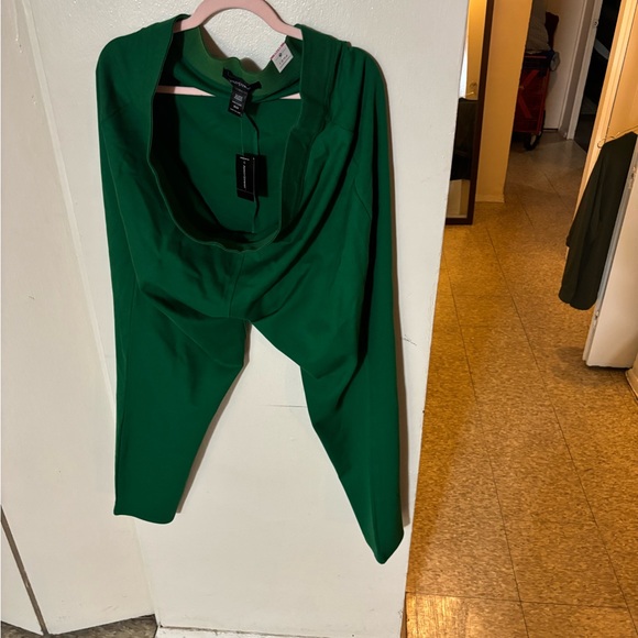 Ashley Stewart By 26 International - Vibrant Green Thick Legging Pants - Picture 2 of 9